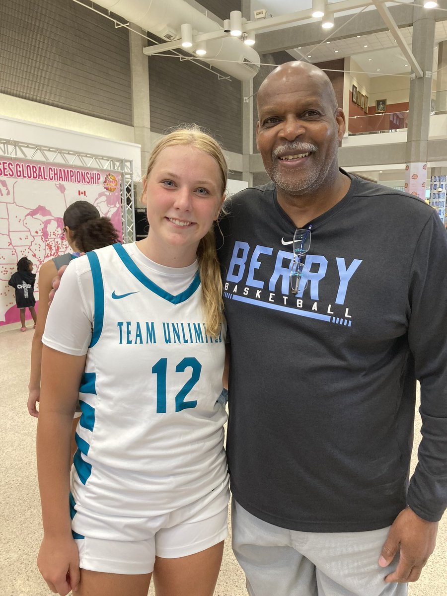 Caroline Krueger tweet media