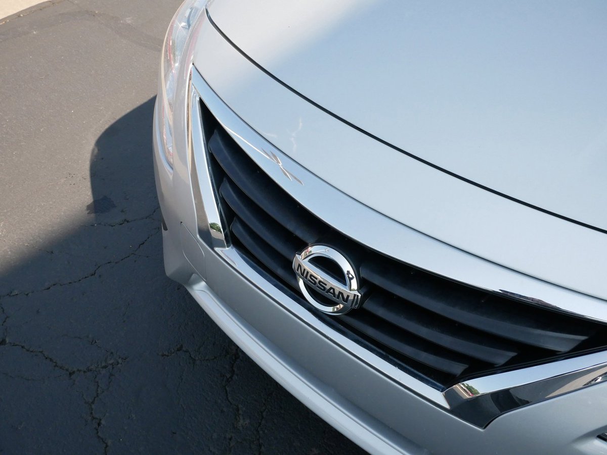 Luther Mazda of Lee's Summit tweet media