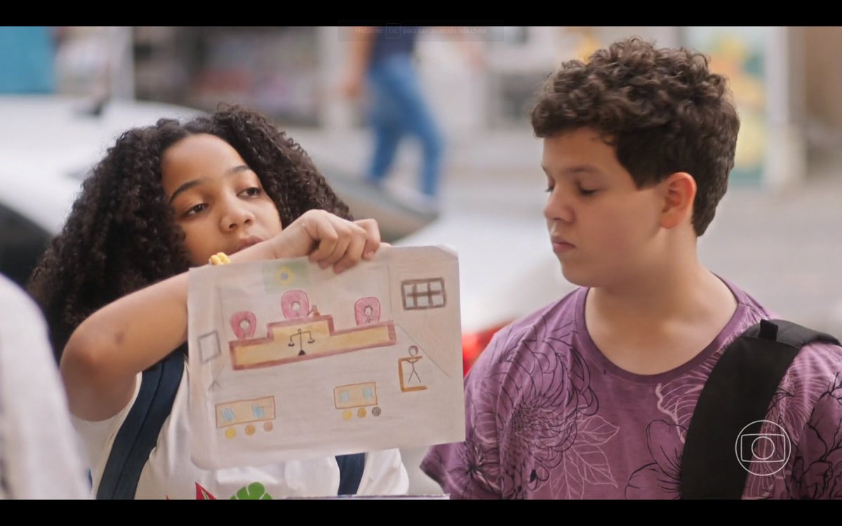 ZAMENZA's tweet image. "Olha o desenho que eu fiz." (Duda)
"Po, esculachou. AULAS." (Hugo)
"Essa é a audiência da minha mãe e irmã e esse aqui o cara que fez mal a elas. O Theo." 
"É ISSO, DEUS!!!!" 
🅰️🅰️🅰️🅰️🅰️🅰️🅰️🅰️#VainaFé