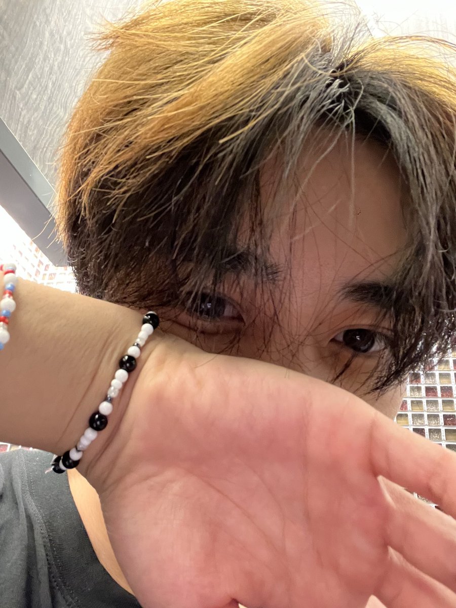 sunwoo sent photos on 🫧

<a href="/WE_THE_BOYZ/">THE BOYZ (더보이즈)</a>