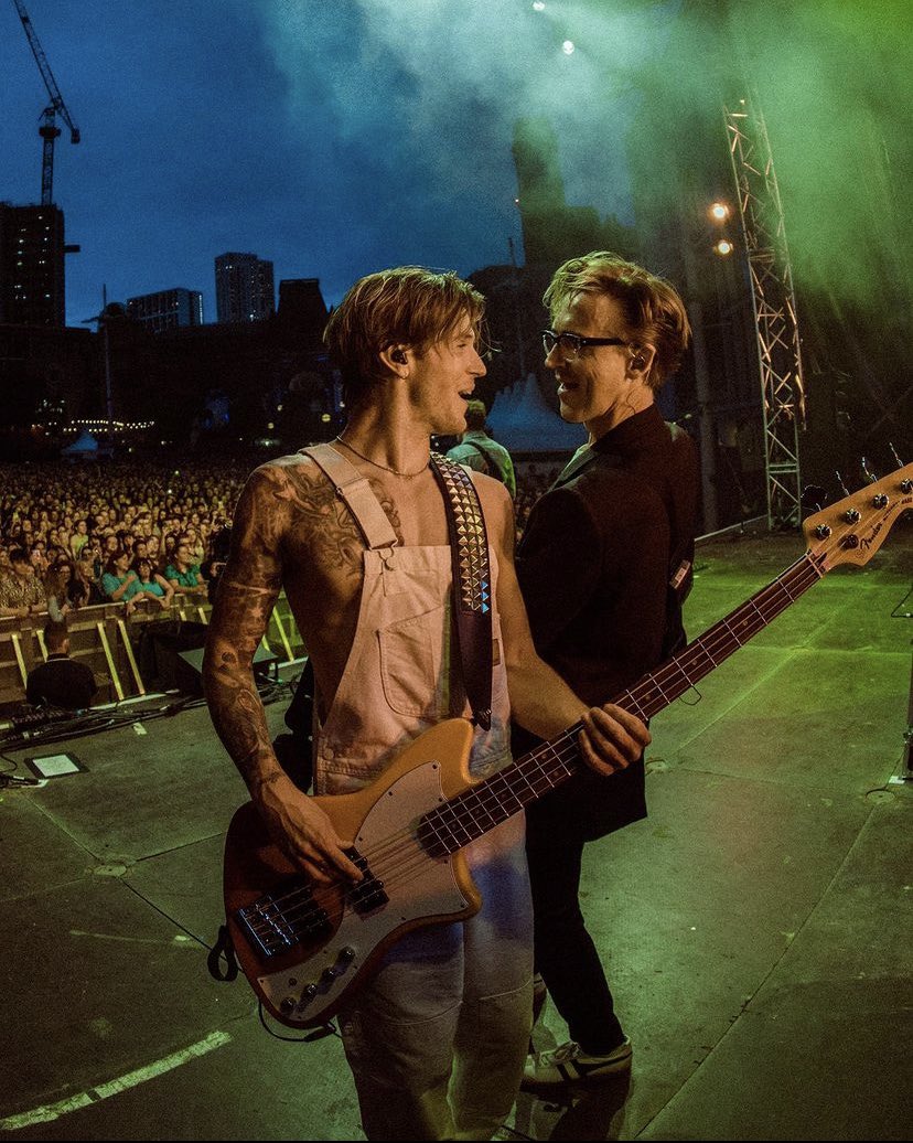 sitemcflybrasil's tweet photo. 📸 | Dean Sherwood arrasando em absolutamente todas as fotos que faz do McFly 🥰😍

- Tom via instagram https://t.co/x5mCrW8x3N
