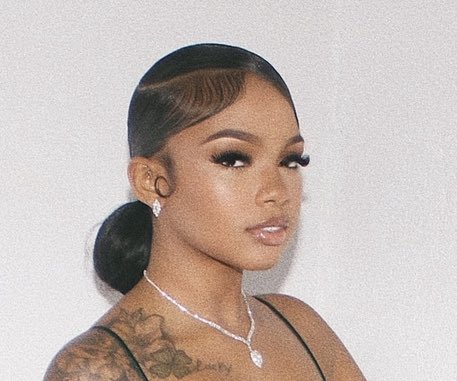 badbitchmb1's tweet photo. Why am i this beautiful?!😩😍 https://t.co/tJk3AR6cVk