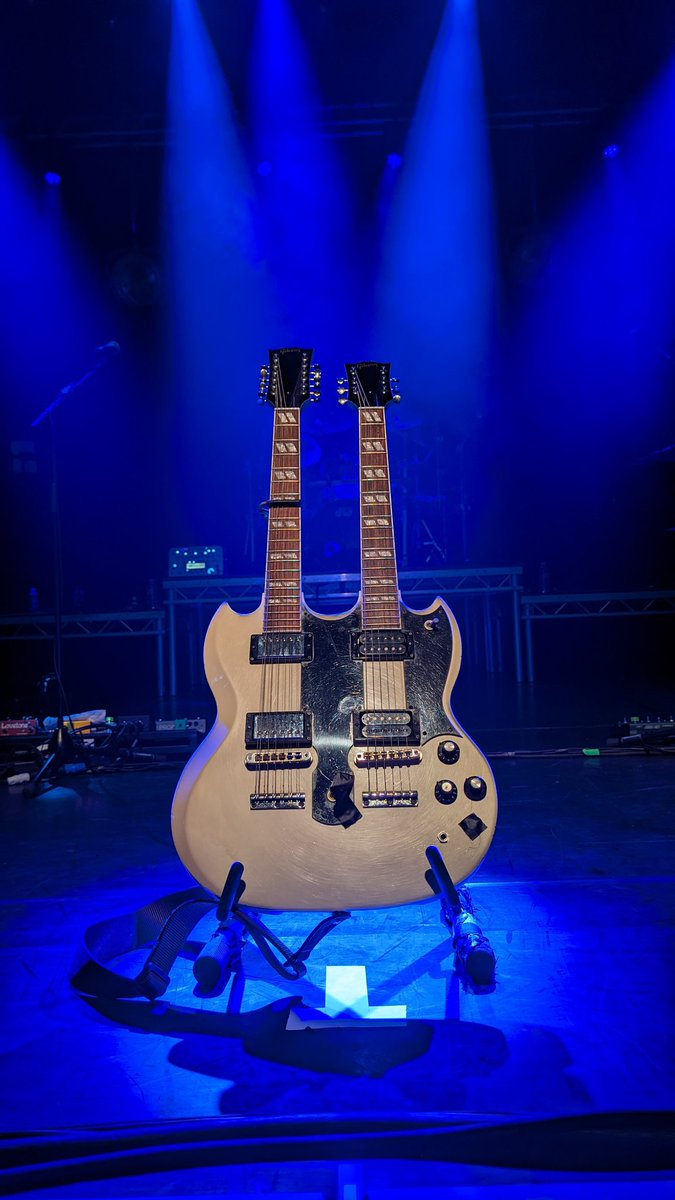 Always a packed house for a night of pure quality! 👌 Fantastic to have 2 local musicians in the line-up too! #IllegalEagles <a href="/EmbassySkegness/">Embassy Theatre, Skegness</a>