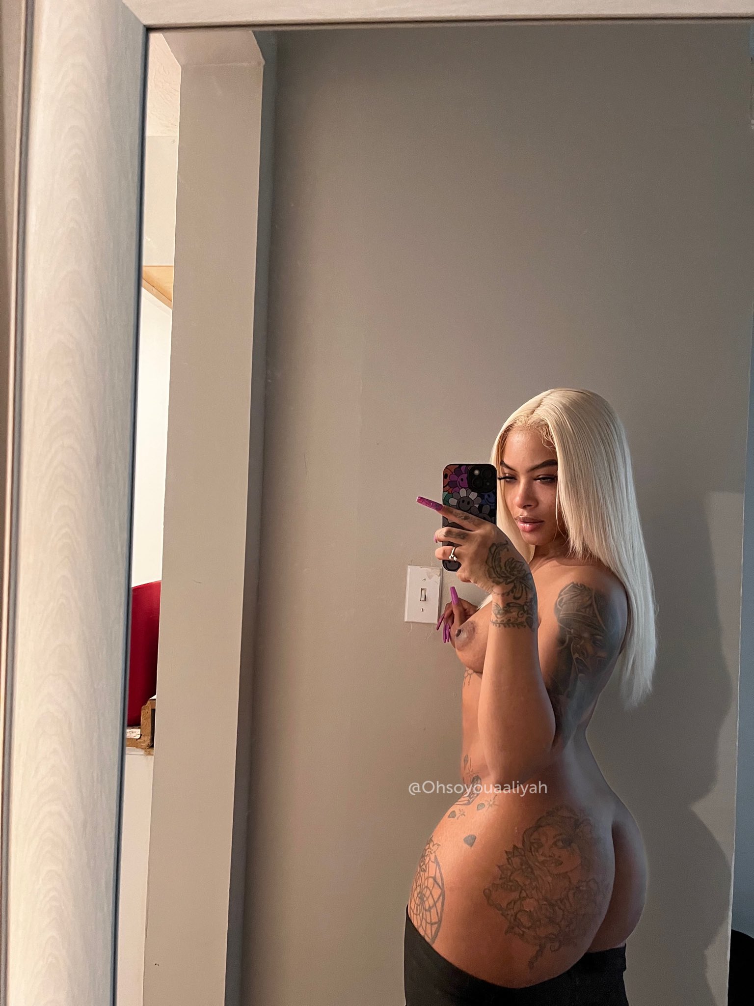 BIG AJ⚡️ on X: Blocked 300 Lames today so if you see this say say Hi 👋🏽  t.coWLVH7YYl1d  X