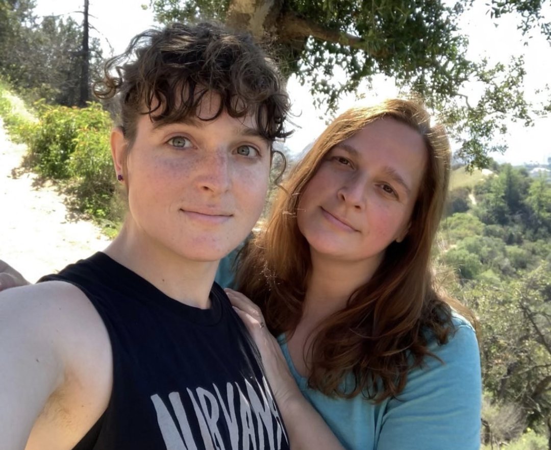 Mia Moore tweet media