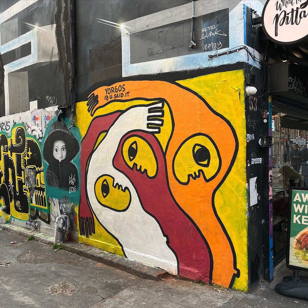 streetart_cz's tweet photo. #StreetArtPraha on tour 🌏
#London 🇬🇧 3/3
1️⃣ @AliAerosol 12c Brick Ln 2️⃣ #DavidSpeed 1 Norton Folgate 3️⃣ #Yorgos 53 Brick Ln
📸 26.05-07.06.2023.
#streetartlondon #streetart #urbanart #mural #usaidit #aliaerosol #mohammedaliaerosol https://t.co/SOS7AxwAXJ