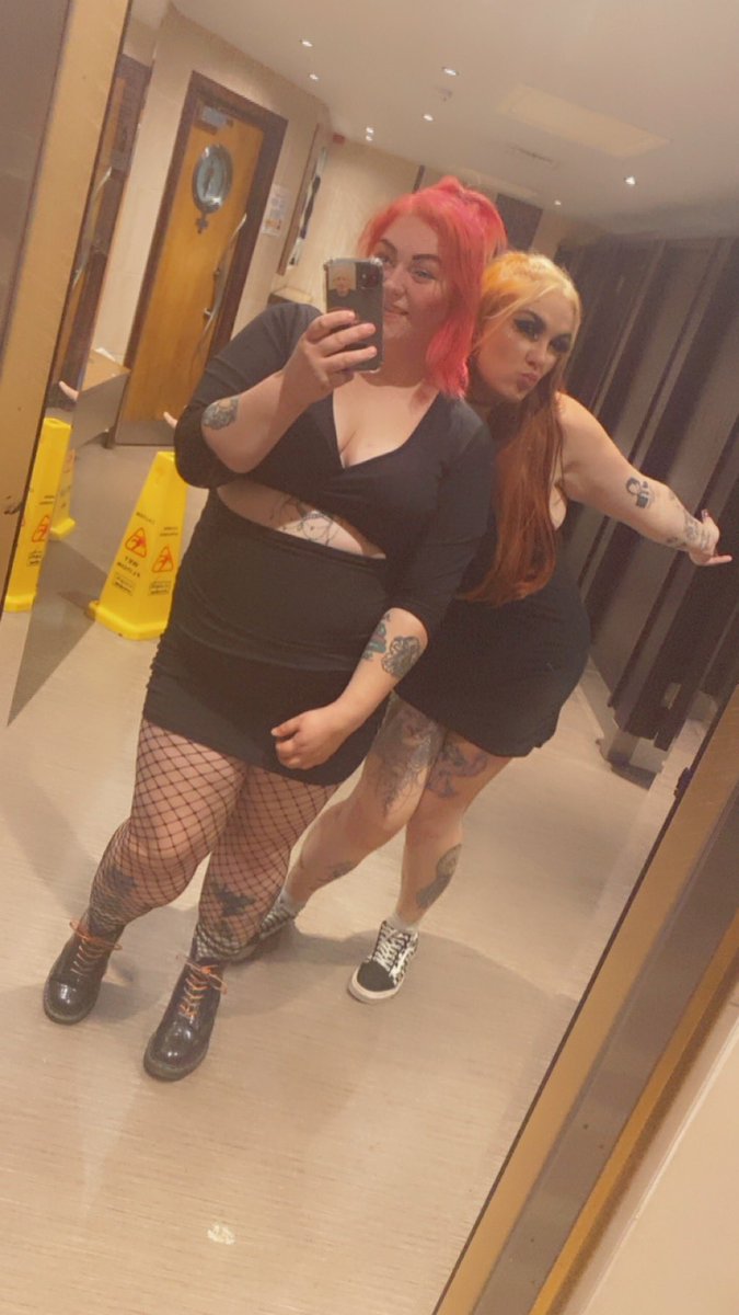 MisstressRed94's tweet photo. Get the money sent for our night out cucks. 

Girls night on you. 

https://t.co/JX8fByFYed https://t.co/n5lzVtJCeQ