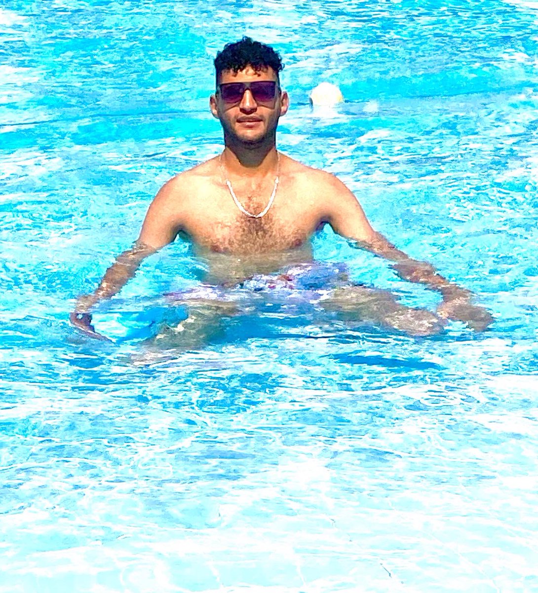 افرح و إنسي وعيش ,اللي راح ده كان لازم مايجيش 💙🌸