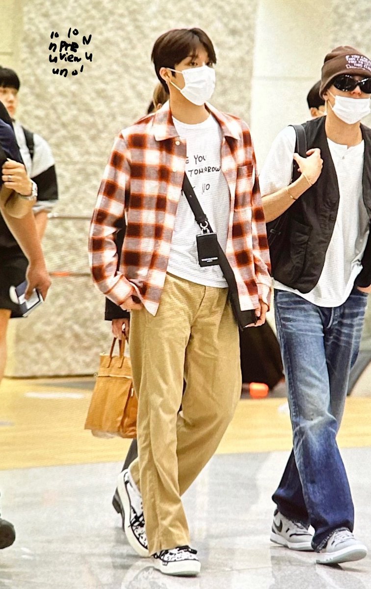 10nu_0928's tweet photo. 230709 ICN
지금 머리길이 진짜 좋다 ෆෆ 푹 쉬고 컴백준비 파이팅입니당

#박정우 #TREASURE https://t.co/JiRkLUxVSv