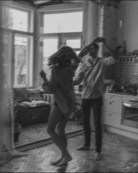 GolightlySabina's tweet photo. “There are shortcuts to happiness, and dancing is one of them.”  Vicki Baum https://t.co/Xj5FxIagAO