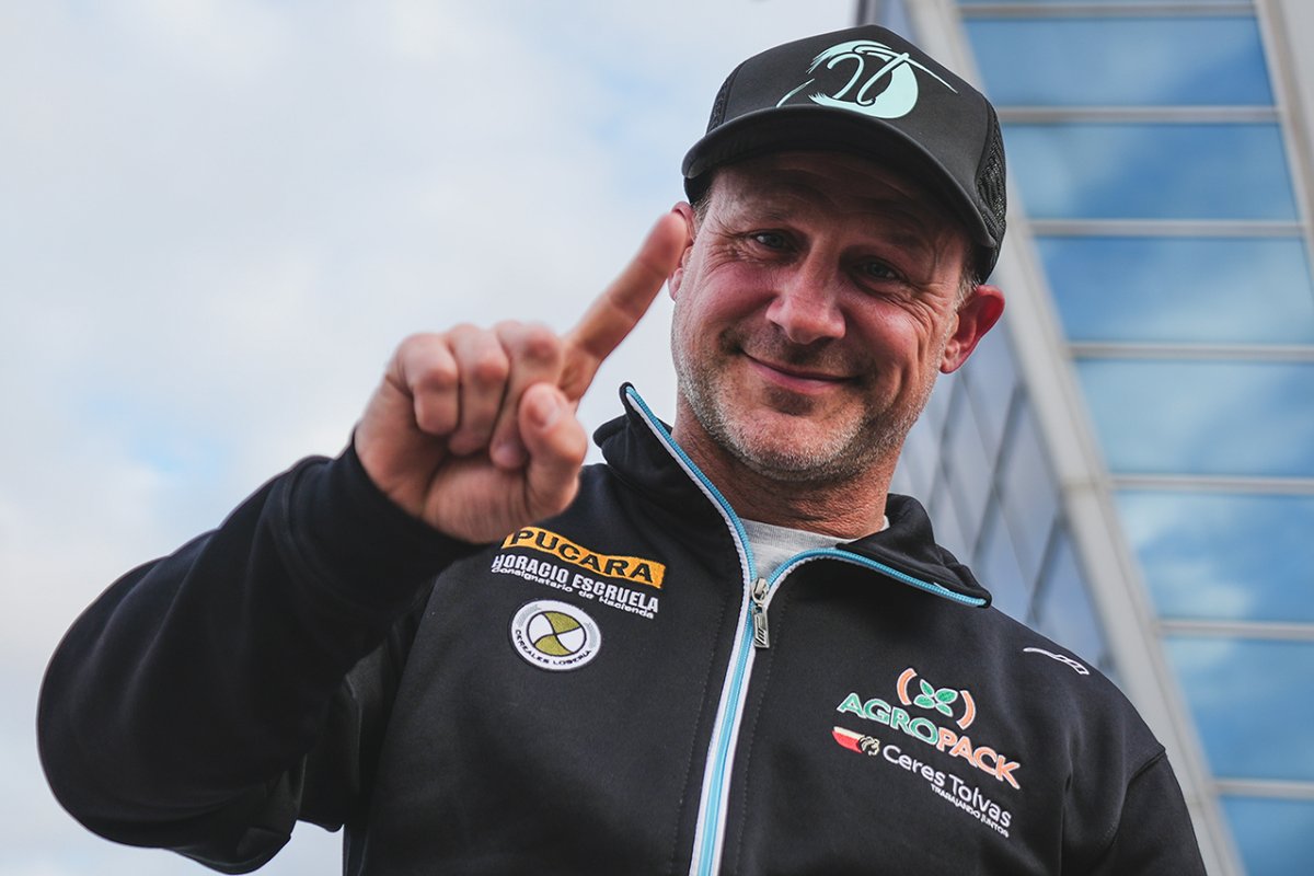 Apat_TN's tweet photo. ➡️ ¡@jeronimoteti está feliz! 😃
Claro, si es el poleman del #TNenConcepción 🏁

#TurismoNacional https://t.co/C8lm1eGCHx