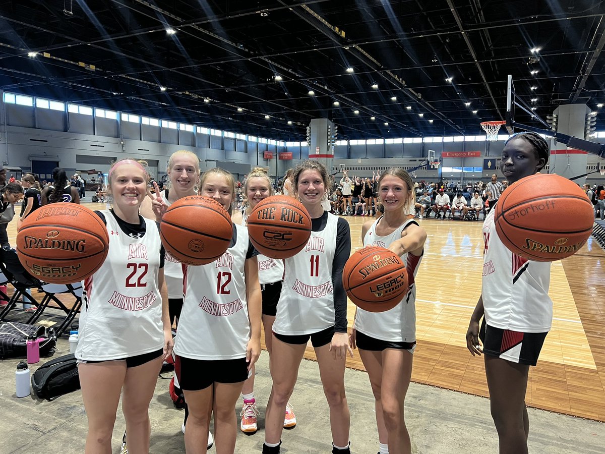 AirMinnesota's tweet photo. Great 17U team win 
@carsyn_brady showing her slashing ability with 20pts, @allie_zittel continues to be hot  from beyond the arc 4 3’s for 16pts @KiruOthow with 11pts big boards  and @EmersonIngvals1 with 8pts @JensynStorhoff with another solid game at point 6pts @owatonnagbb https://t.co/bEzpUjXhlQ
