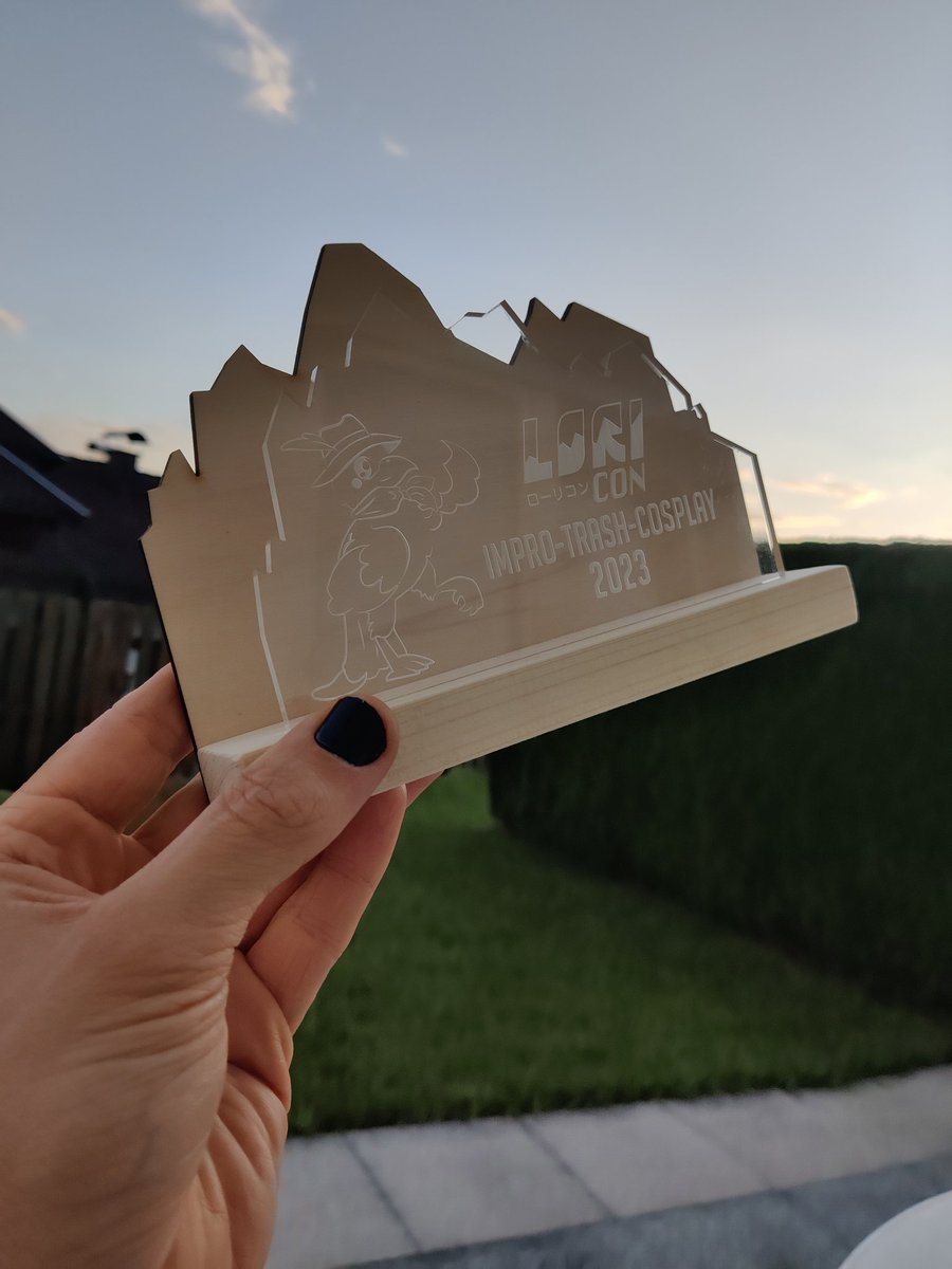duffin_ssbu's tweet photo. Won the Loricon Impro-Trash-Cosplay Award.

You get a trashbag and some tape and have to come up with a cosplay.
Needless to say... I am the Trash Devil
#loricon https://t.co/PKhjPWxHvg