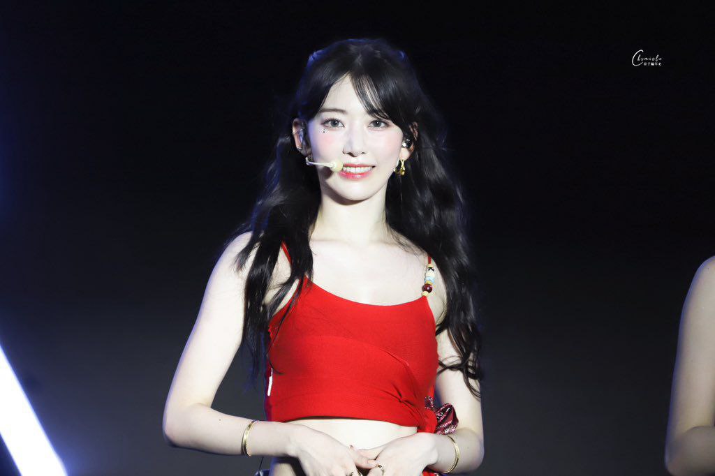 starfess's tweet photo. -star rookie idol dari China, Xiao Ying Hua 🌸 https://t.co/BAHW2DNynS