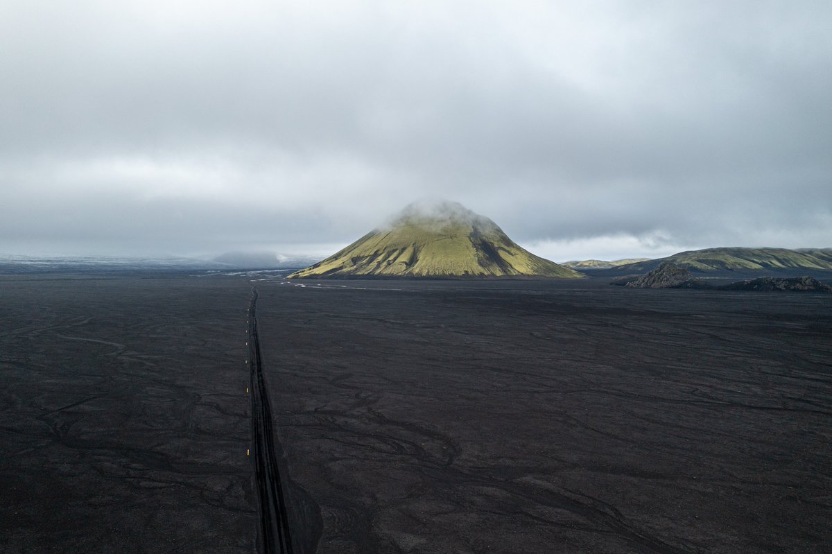 Palljokull's tweet photo. At Mt. Mælifell.
#Iceland 
#Photography
#phototour
@DedicationPhoto https://t.co/GiG0mkxaV9