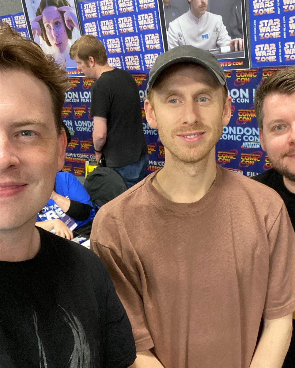 StarWarsSession's tweet photo. A late night LFCC DAY 2 🔥 Crazy day. Crazy interviews. And our first panel of the weekend with @iSyntropia ! Thanks to everyone who came. Our next poddy episode is gonna wild ✌️
#LFCC23 #LFCC2023 #LondonFilmAndComicCon #LFCC #StarWars #StarWarsPodcast https://t.co/9CQOaqt6n4