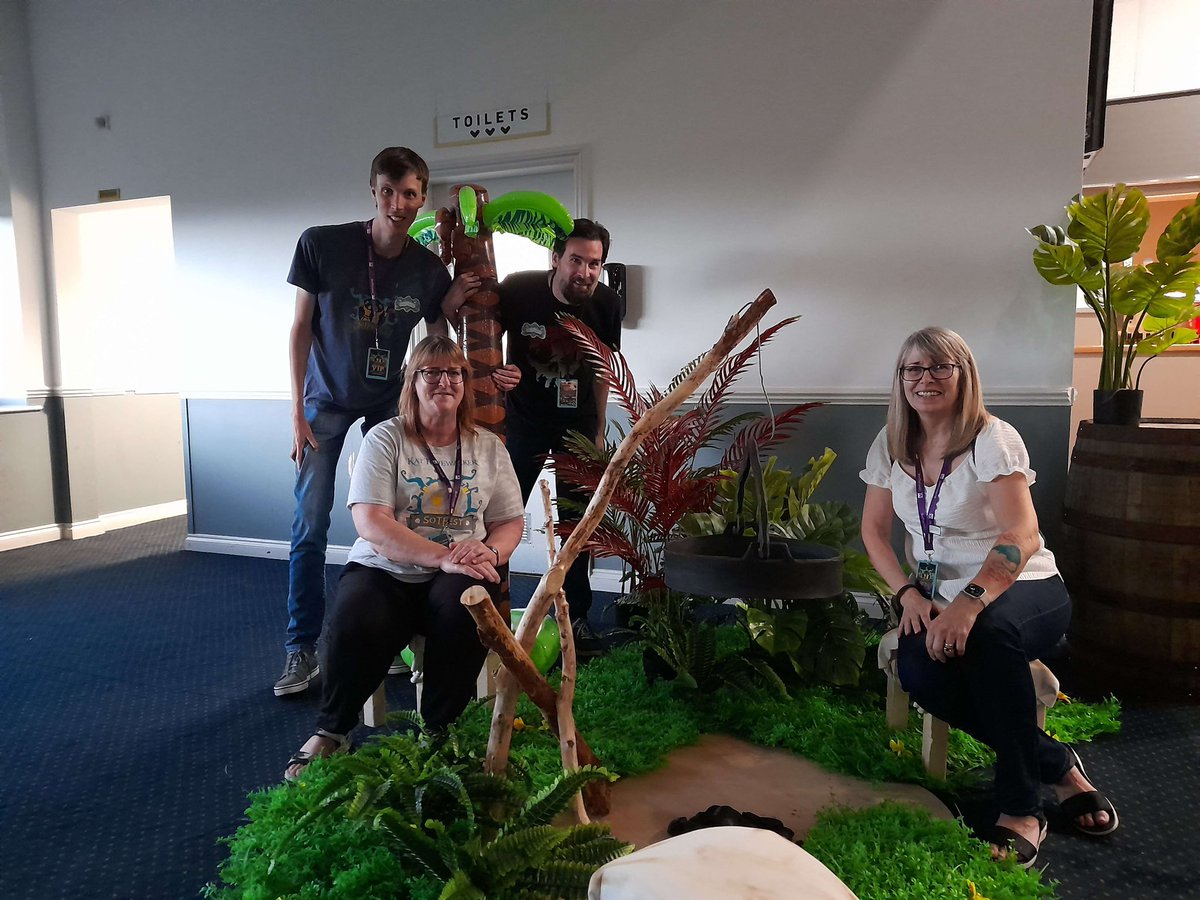CaptNeems's tweet image. Well done to the organisers of @SoTFest you guys smashed it again was such a awesome day will treasure it❤️❤️ Was great to get a awesome pic with my best crew @AndreiAlexe93 @LootinLizalaroo @KatTruewalker ❤️❤️❤️ was amazing to see you three again!!!❤️