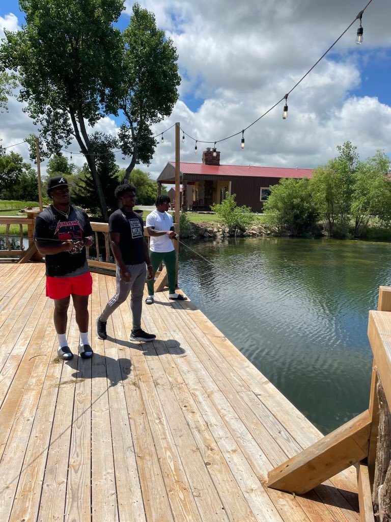 The #CHO23N class had an amazing retreat filled w/ fellowship, food, and fun! From fishing, Wiffle ball, s’mores, and corn hole, this retreat was a truly special experience w/ a group of OUtstanding individuals.

Excited for this class's future achievements!

#Boomer #OUDNA