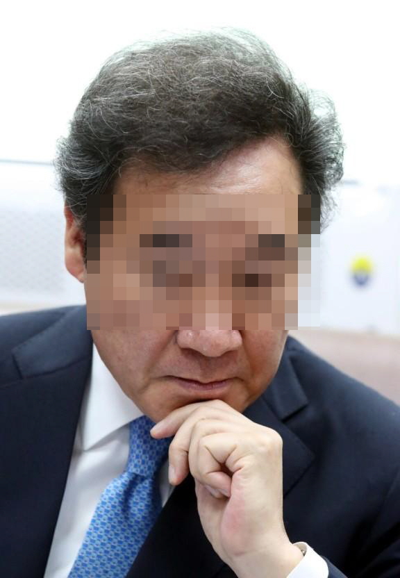 대장동에 거품물던 엄중씨 현재상황...
김건희 일가 고속도로 게이트 
아주 엄중하게 "한마디 안함!"