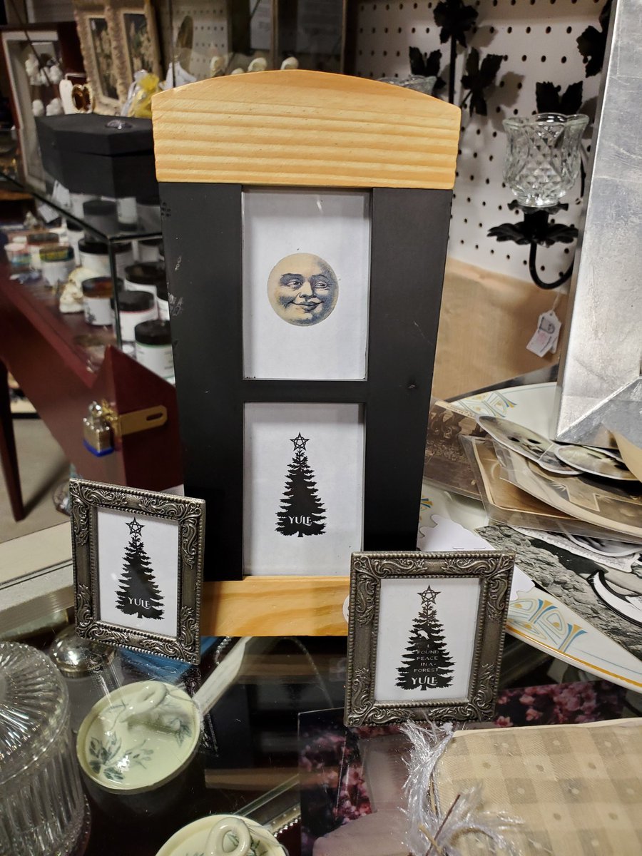 D_LunaTique's tweet photo. I may not have much in terms of Christmas In July @FarmAntiques, but I do have Yule items and deer!

#deer #christmasinjuly #yule #lunatique #seeyouatthefarm https://t.co/FhJgU9IrpQ