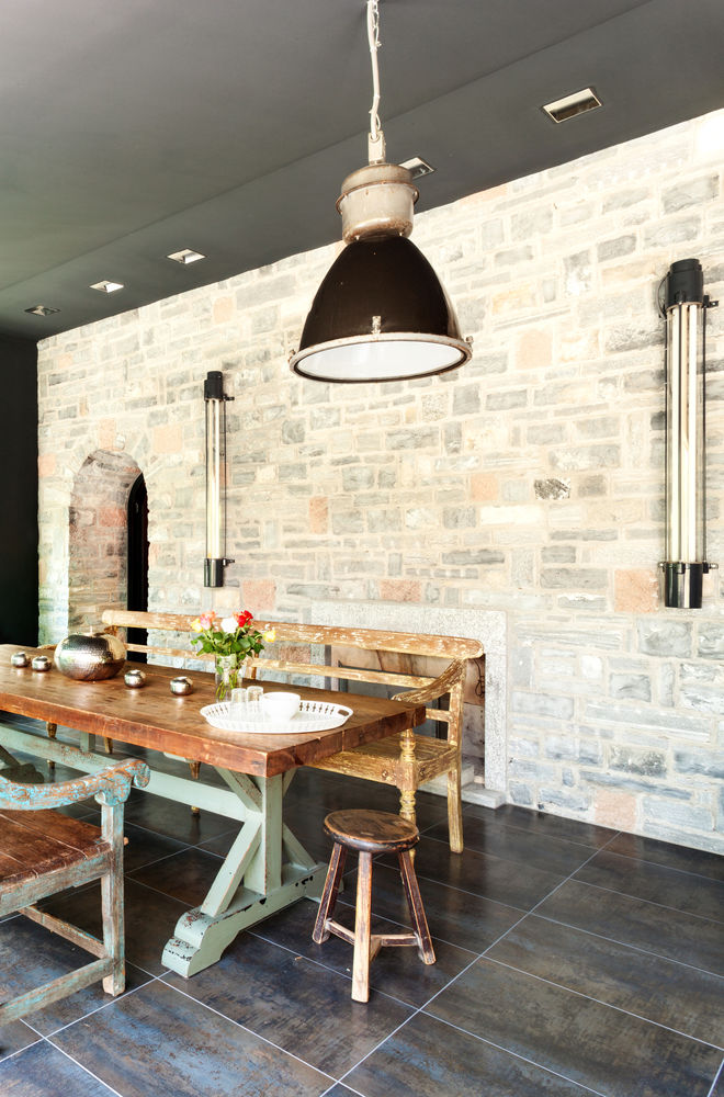 Love this! The unique wall lighting is an interesting spin on this centuries old... facebook.com/45275993479584…