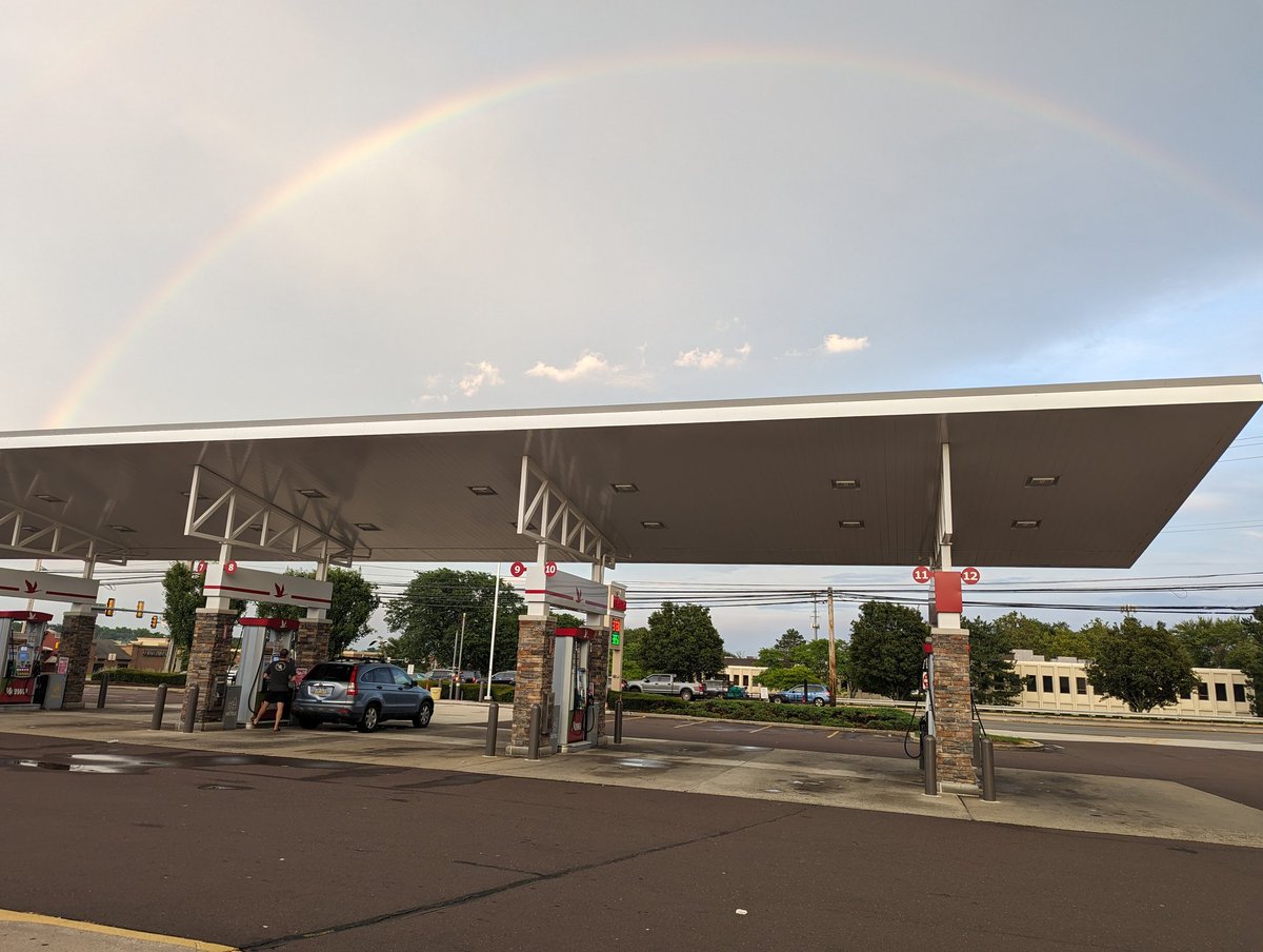 Phillybusman's tweet photo. Wawa doing it right 👍 https://t.co/GTM67XL4Do