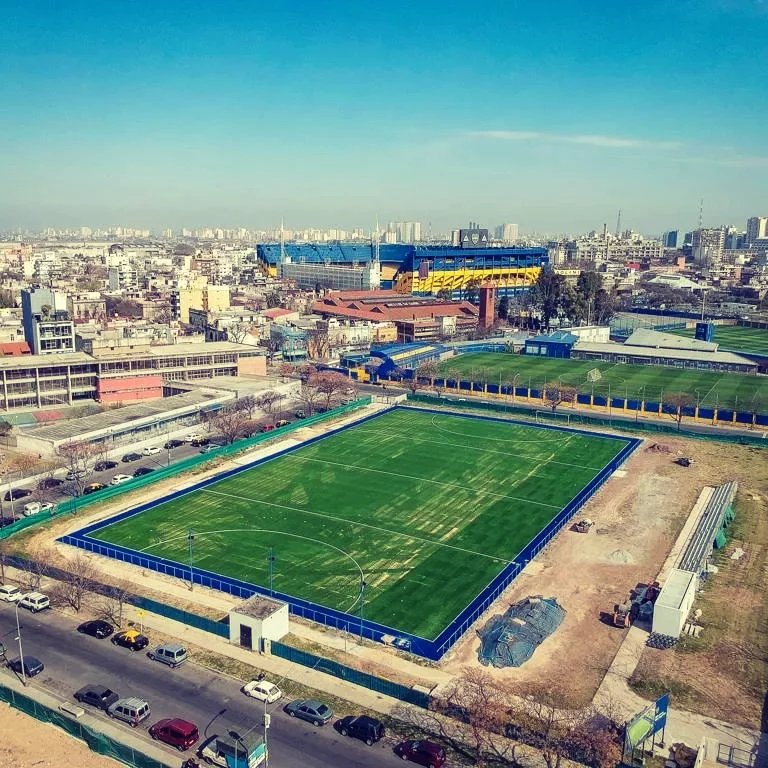 lautarolopez23's tweet photo. Ante 5mil socios, #Boca inauguró su cancha de Hockey. Vanina Oneto será manager y coordinadora.

Al inicio de la actual gestión, había 13 deportes, 30 disciplinas y 600 socios entrenando en el Club; hoy hay un récord histórico de 25 deportes, 60 disciplinas y más de 4000 socios. https://t.co/UfBgMd9KOe