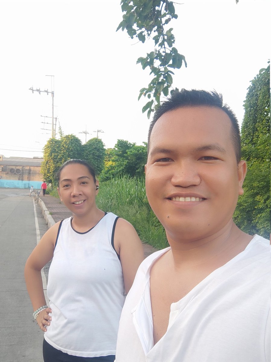 NoelQuinto4's tweet photo. jogging with my special someone 🏃❣️❣️ https://t.co/GhPpeC61Ao