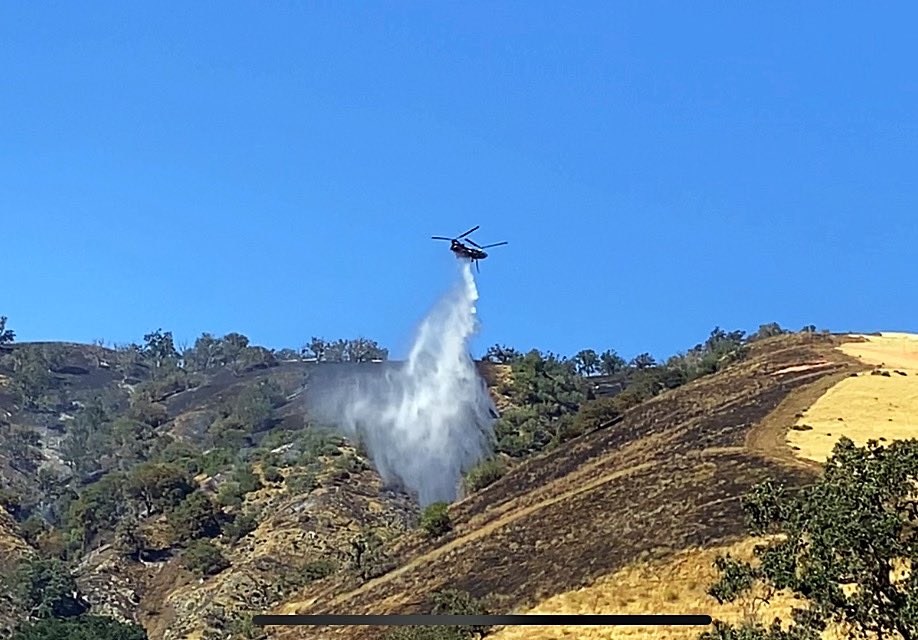 mcjesusfreak's tweet image. Went and shook a few hands of KCFD / CalFire and thanked them for their efforts to keep us safe.  Mop up. #districtfire