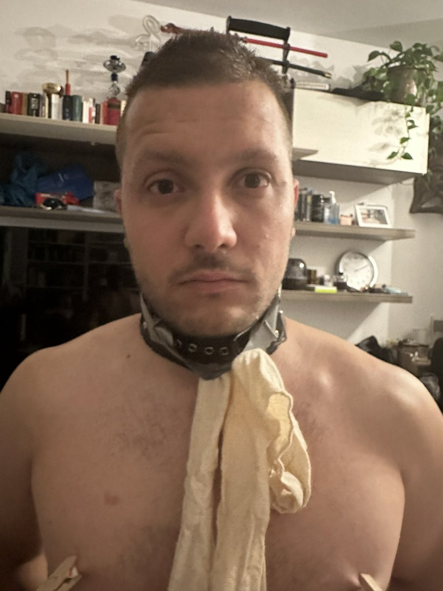 puppymaster16's tweet photo. #eyebrowse #shavedslave #bdsm https://t.co/Iqk1l2uVKz