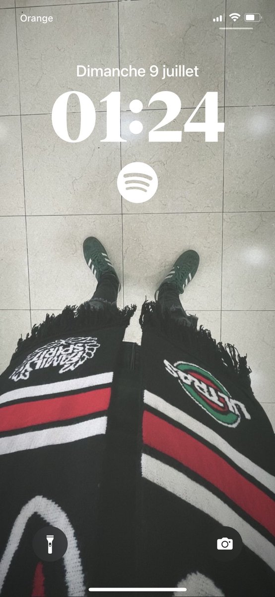 sala7binks77's tweet photo. On est bon qu’a ça 🫴🏻❤️ https://t.co/8COCDqTvcV