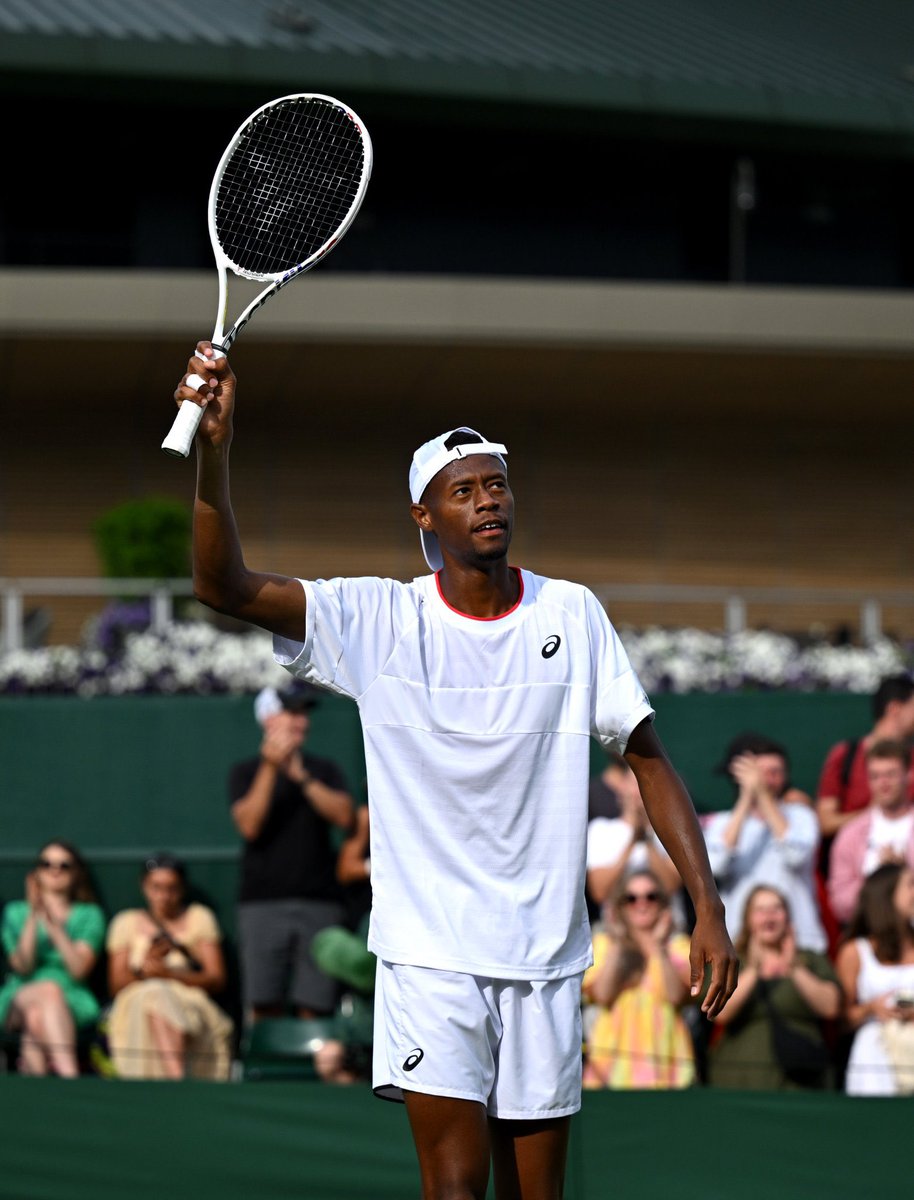 andresvarperaza's tweet photo. Los cuatro jugadores ‘sorpresivos’ que están en octavos de final: 

🇨🇴 Daniel Galán 
🇨🇿 Jiri Lehecka
🇷🇺 Roman Safiullin 
🇺🇸 Christopher Eubanks 

¿Cuál se escapa? ¿Cuál no es sorpresa? ¿Cuál llegará más lejos? 

#Wimbledon https://t.co/U0jrn6maYO