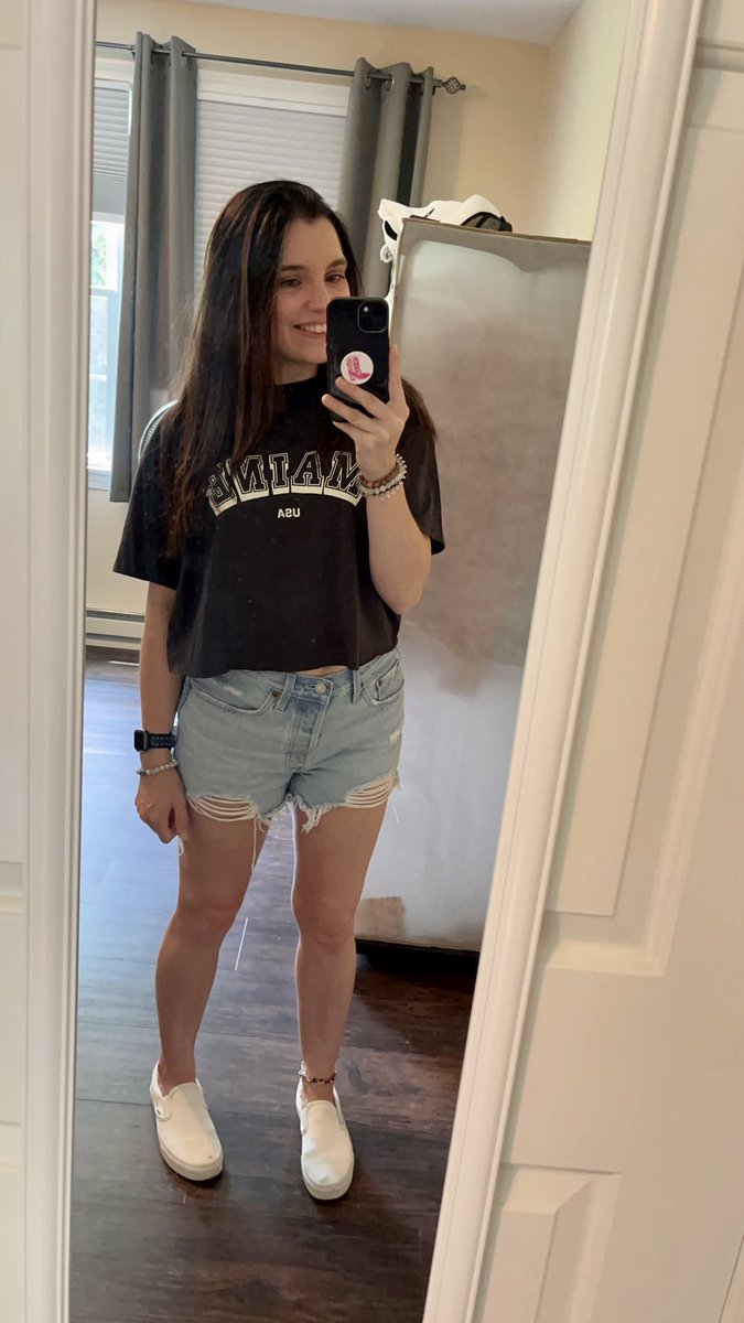 BrittanyCote94's tweet image. Basic Maine girl summer 🤟🏼😜🌲🌊🦞 #maine #vacationland