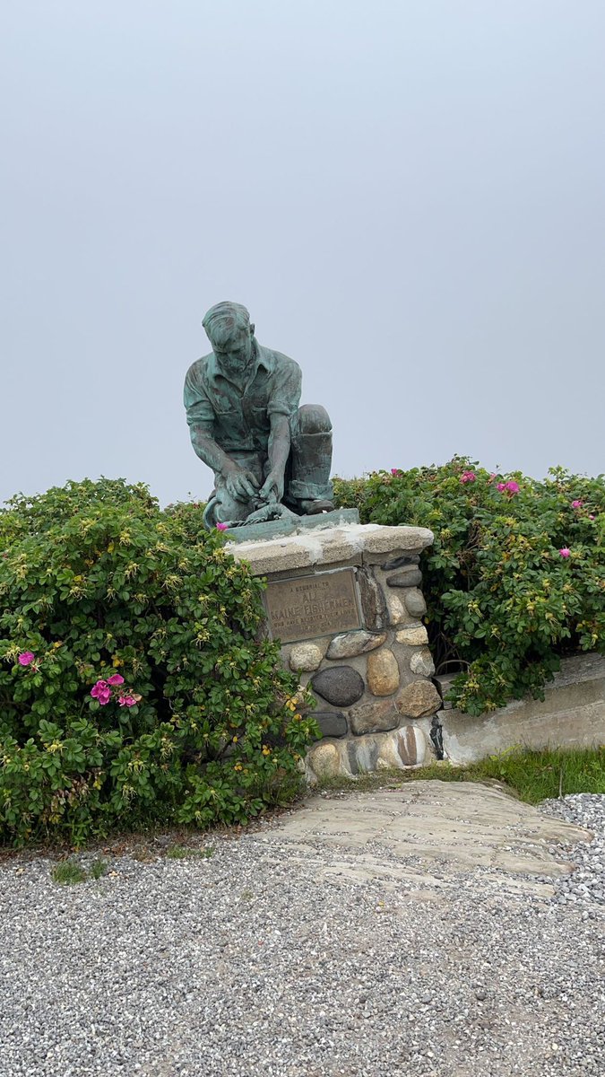 BrittanyCote94's tweet image. Basic Maine girl summer 🤟🏼😜🌲🌊🦞 #maine #vacationland