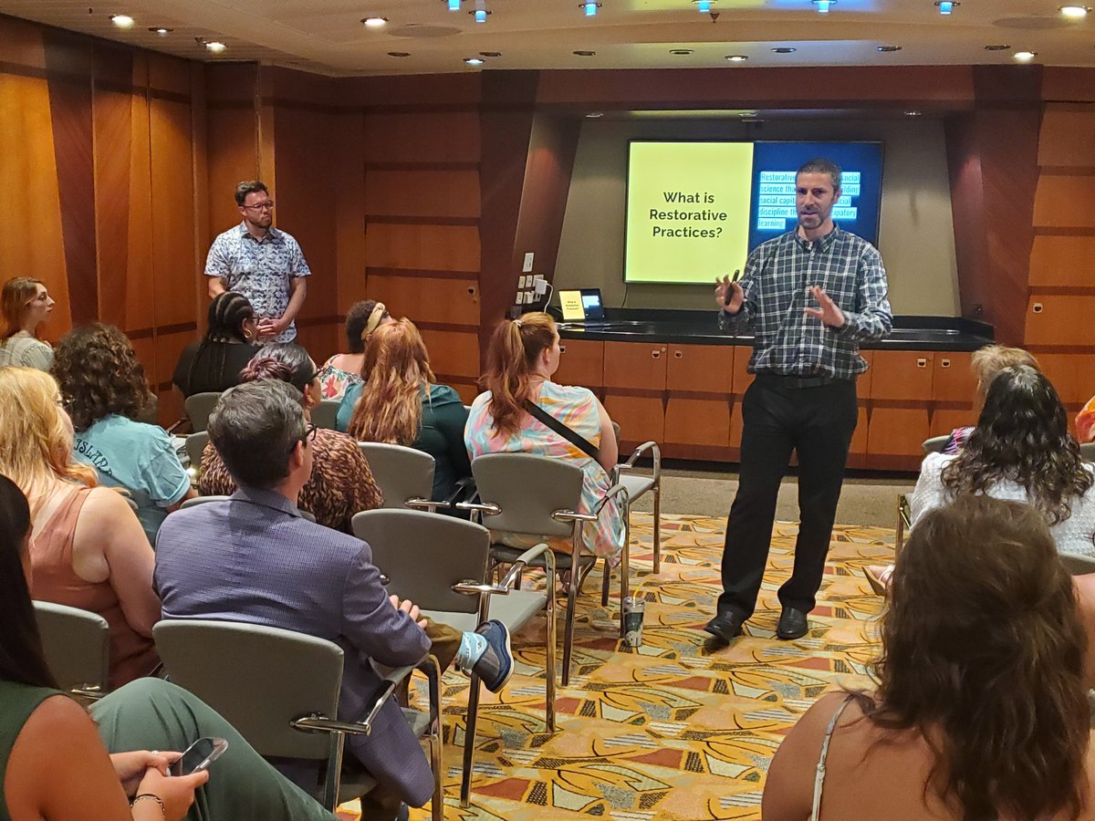 browniesedbites's tweet photo. Thank you #tyhocon for giving us the opportunity to learn from @WeinsteinEdu and Nathan about restorative practice! Packed room and excellent learning!
@teachyrheartout @AlainaClarkWein @AmandaFoxSTEM
@teachergoals https://t.co/gnxqOupqi5