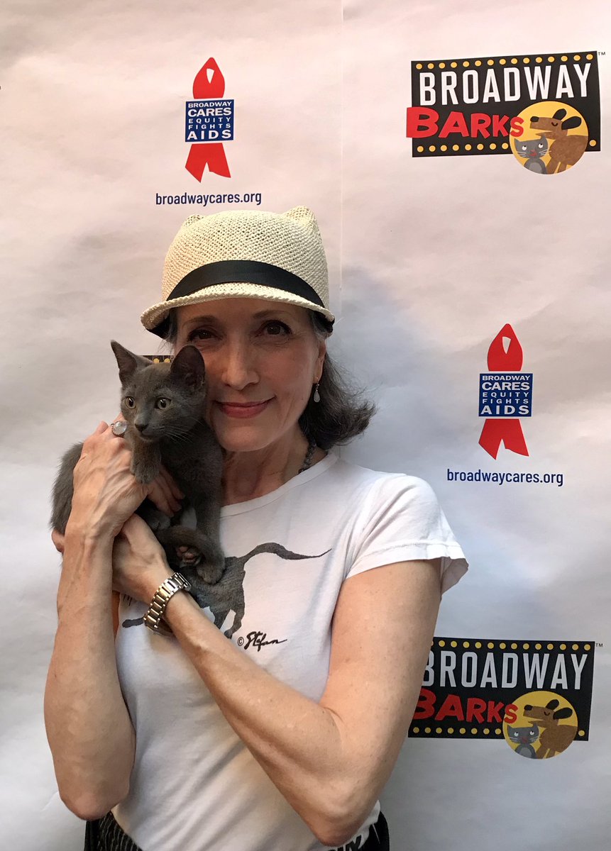 .@OfficialBPeters is the glorious goddess of the animals!💙 Thank you Bernadette and your amazing staff and @BCEFA volunteers for manifesting so much love and help for the #dogs and #cats 💙🕊💫