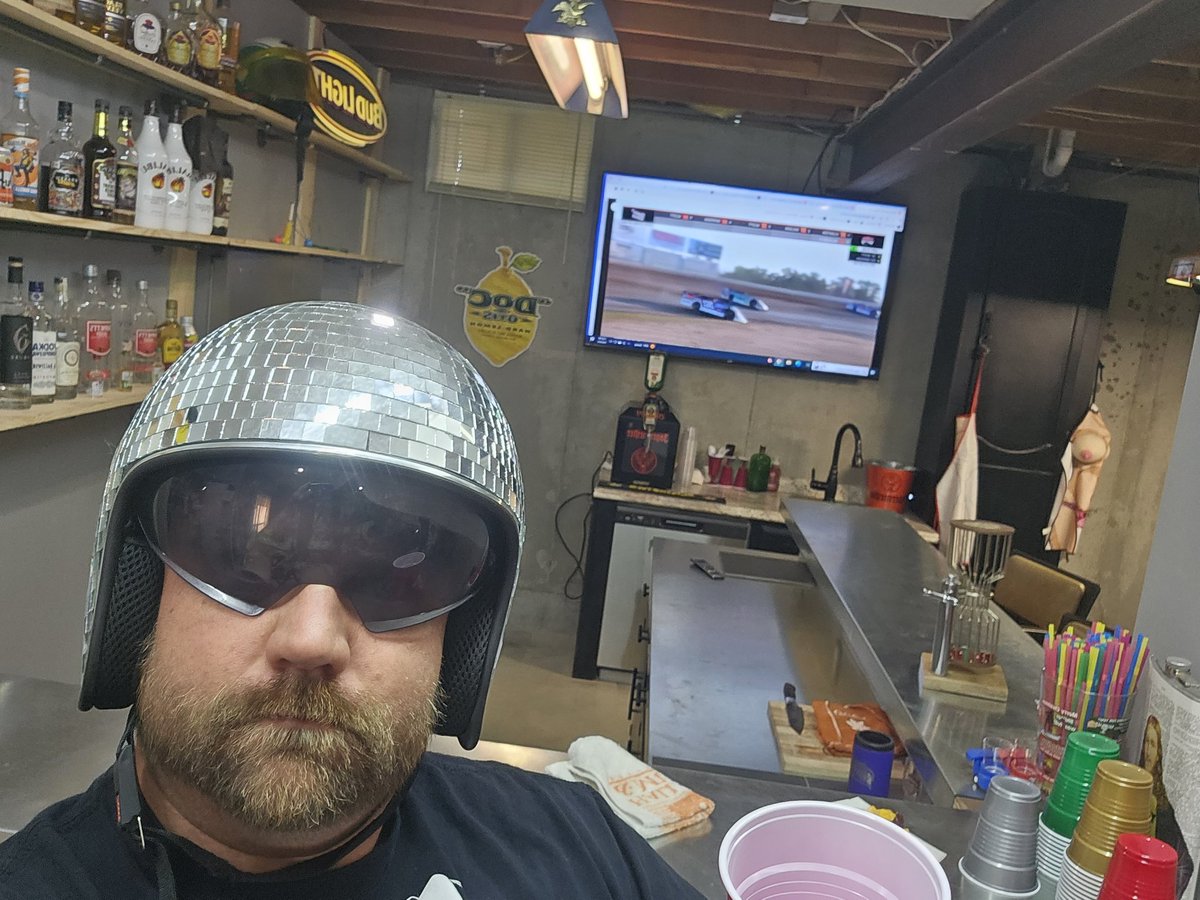 FLG_Todd's tweet photo. Couldn't watch @DLMracer15 in person tonight, but rooting for him from Hardesty's Hideaway. Have to watch it on @FloRacing @DeerCreekSpeed https://t.co/ghoQw3D9m3