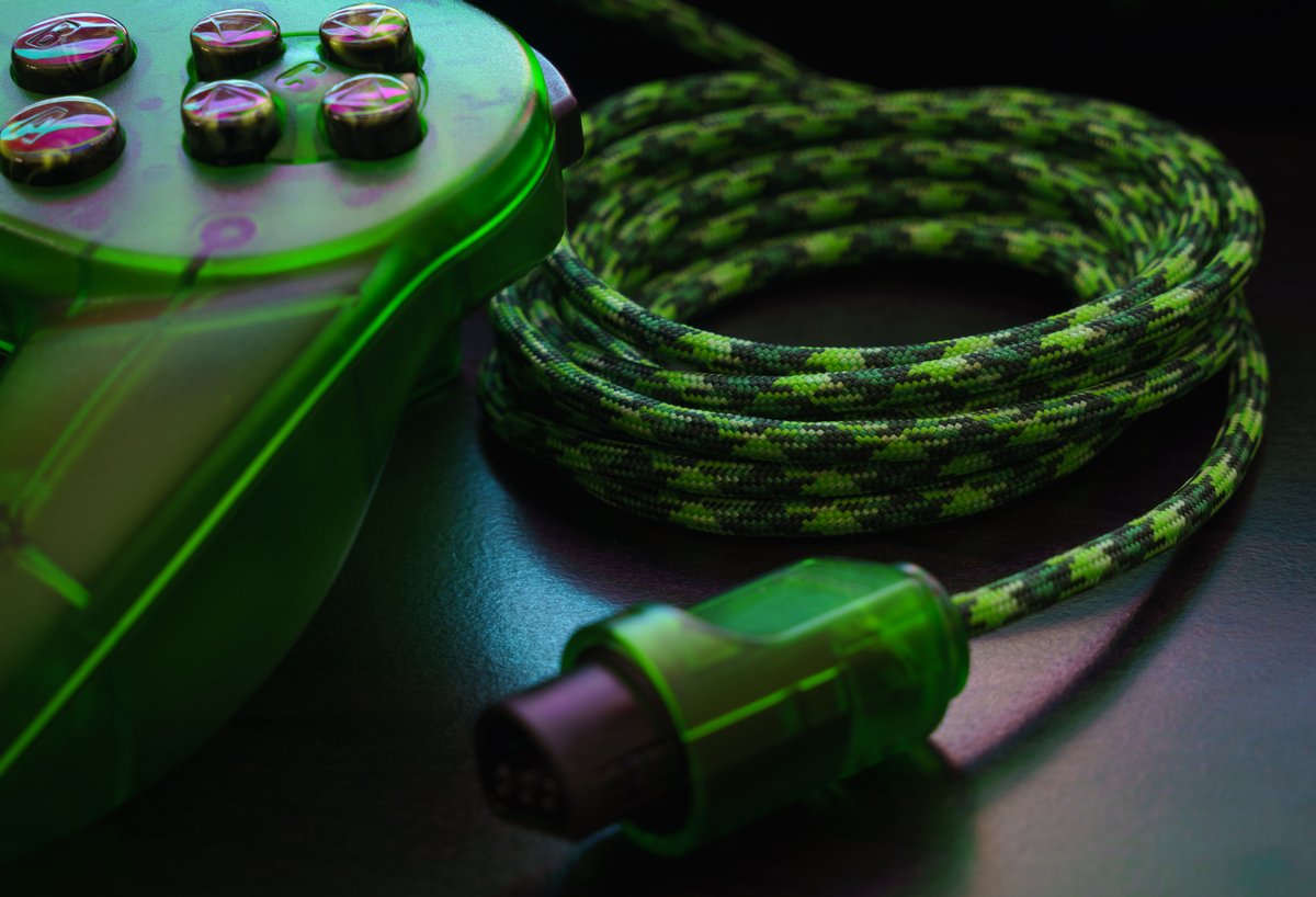 gamrjerome's tweet photo. Finished this #n64 controller build
#TaoStyx64 Nylon Stick
#SS64 Delrin Thumb Pad and Metal Start Button
Oem Bowl and Gears for now
@RockerGameMod Yellow Jacket Buttons and Tactile Z
8ft cable with 550 Paracord called "Green Blend"
Controller from @GreenSuigi :) https://t.co/PuIK0xFzlr