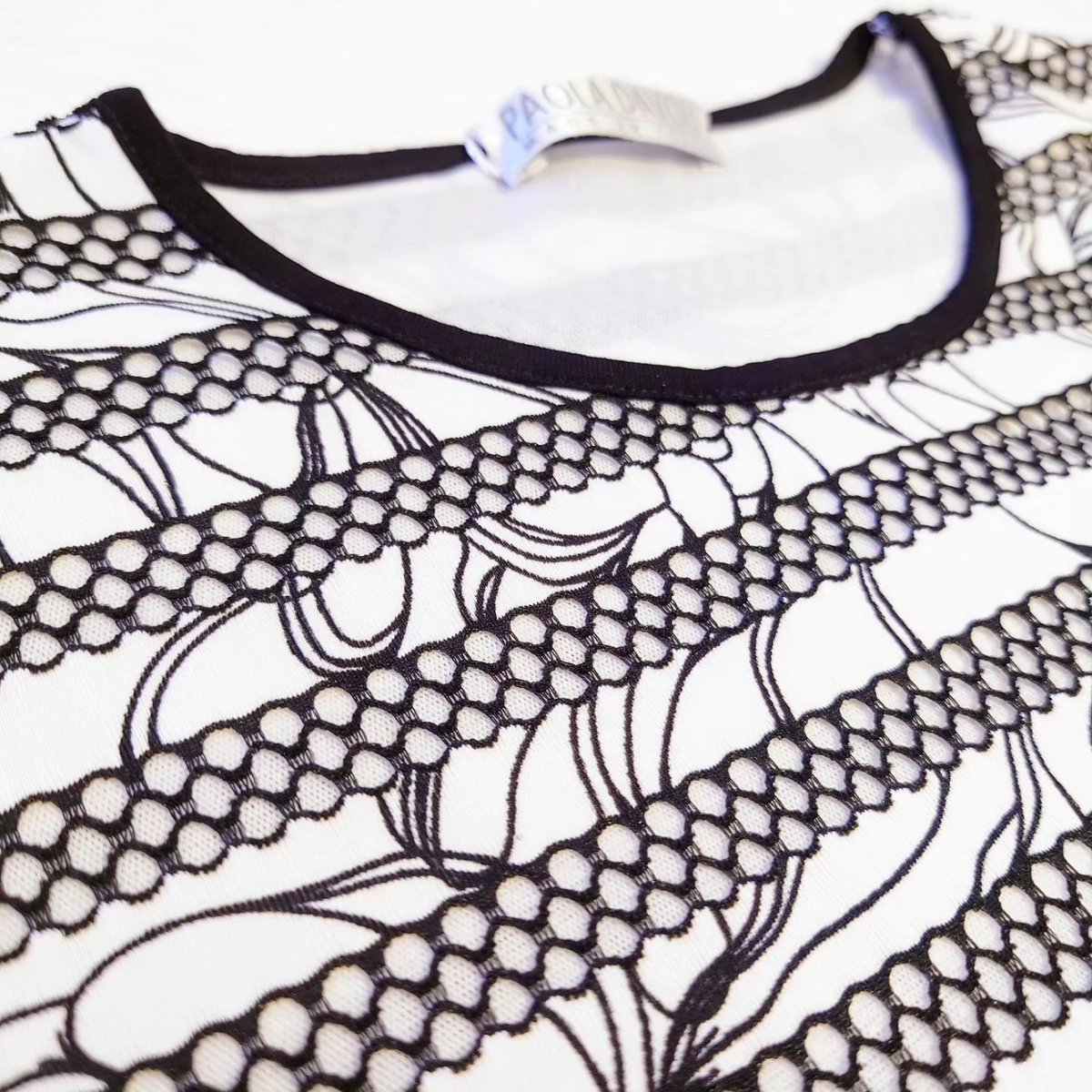 NoblePearl's tweet photo. 当店でお取り扱いしている #PAOLADAVOLI #混紡 #生地 の #Tシャツ です。
【PAOLA DAVOLI】
表地
ポリエステル 96%
ポリウレタン 4%
裏地
ポリエステル 100%
Lサイズ
イタリア製
20,000円+税
#銀座 #オートクチュール #ノーブルパール #洋裁 #洋装 #仕立て #オリジナル #オーダーメイド https://t.co/ZVVJjmjpak