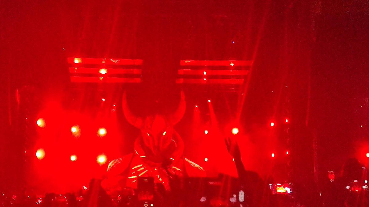 Letrix29's tweet image. J'ai réalisé un rêve de gosse. Muse. Au stade France. Dans la fosse. 😍🤩