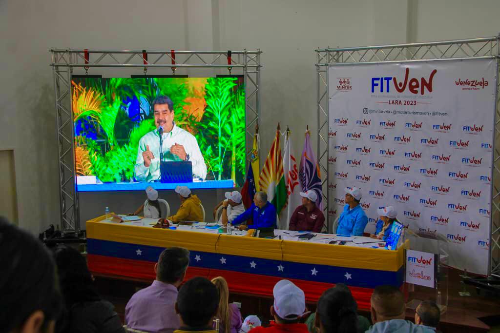 gobiernodelara's tweet photo. #8Jul Desde el Monumento @LaFlordeVzla el Gobernador @AdolfoP_Oficial indicó que mensualmente se reúne el Órgano Superior de Turismo para discutir aspectos relacionados a los 18 motores que conforma la Agenda Económica Bolivariana promovida por el Presidente @NicolasMaduro https://t.co/28hLLRPMt4