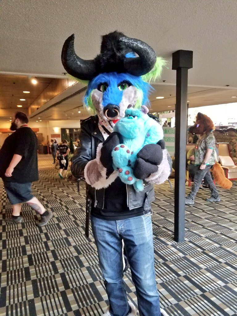 dershep's tweet photo. More pics with #Sulley. If you see me with #Sulley, ask for your picture too.
If you know someone please tag them. #FurEh #FurEh2023 https://t.co/aM5hSYWMad