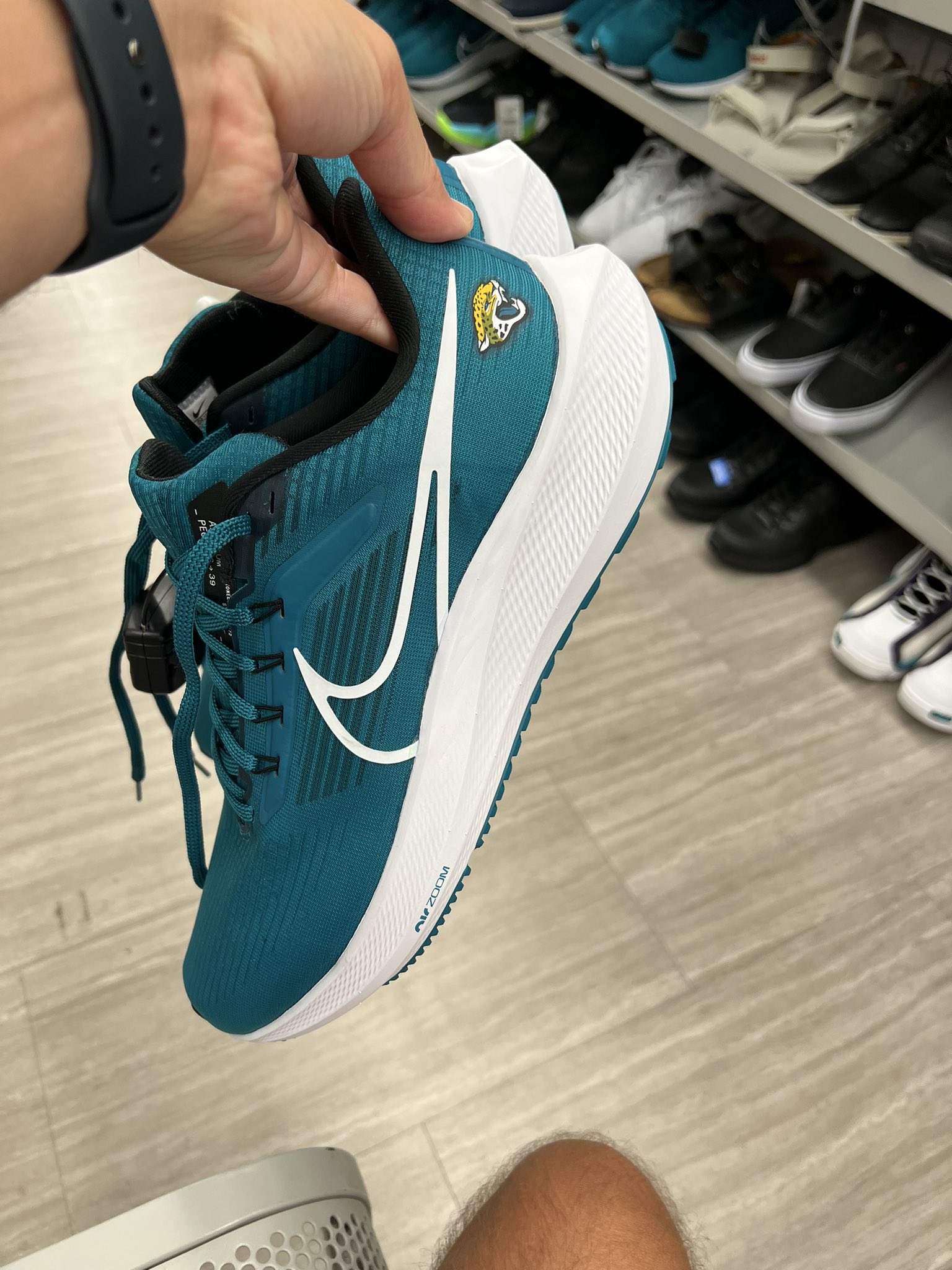 Austin Maida on X Y all go check out your local Burlington Coat Factory. They have Jaguars and Bucs Nike Pegasus shoes on clearance Every single size https t ryYgtUEtgB X