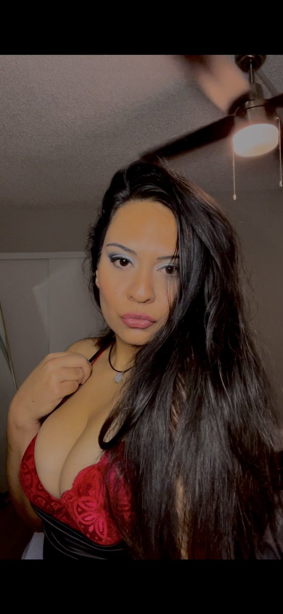 baedanii55's tweet photo. Can I have a kiss? https://t.co/5ramZMIlQl