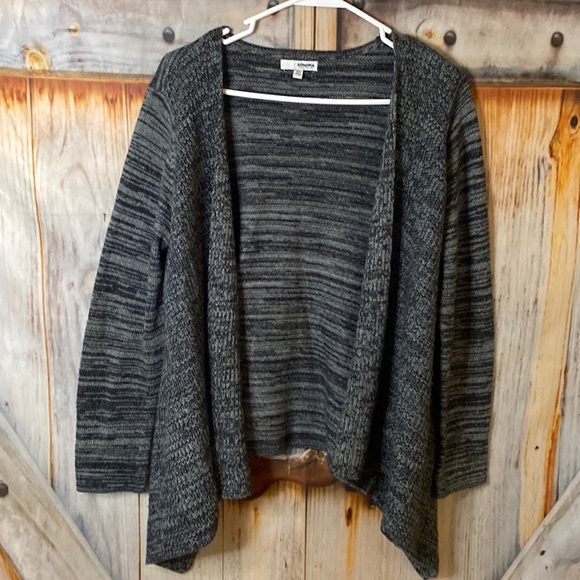 mmackiew_ebay's tweet photo. So good I had to share! Check out all the items I'm loving on @Poshmarkapp from @shoplalacart #poshmark #fashion #style #shopmycloset #attention #oldnavy #sonoma: https://t.co/voNuyGtl5B https://t.co/9t4H92dAxO