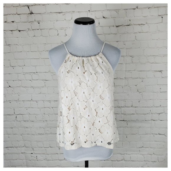 PoshmarkMama's tweet photo. So good I had to share! Check out all the items I'm loving on @Poshmarkapp #poshmark #fashion #style #shopmycloset #juicycouture #anthropologie: https://t.co/QRK0Oajid1 https://t.co/CIA25MfW39