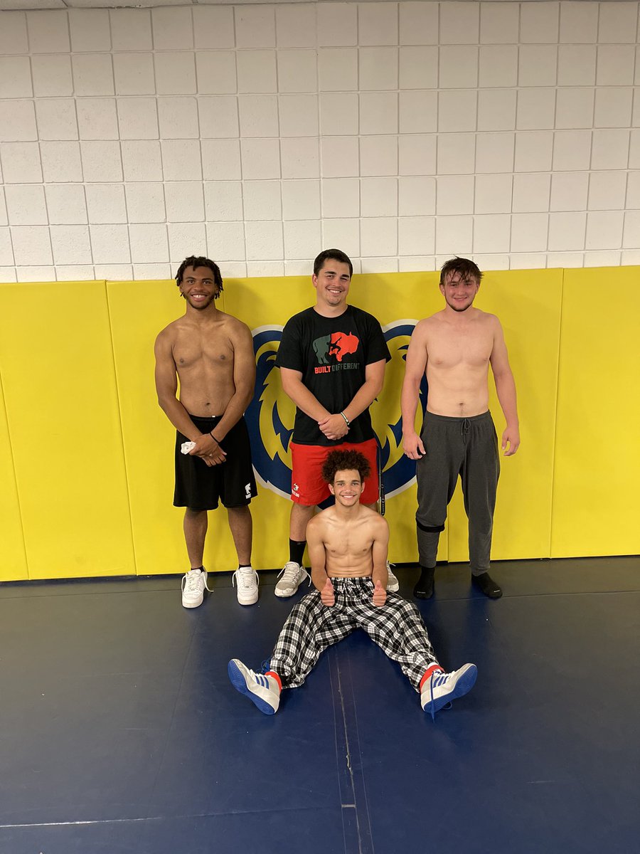 Smoky Hill Wrestling tweet media
