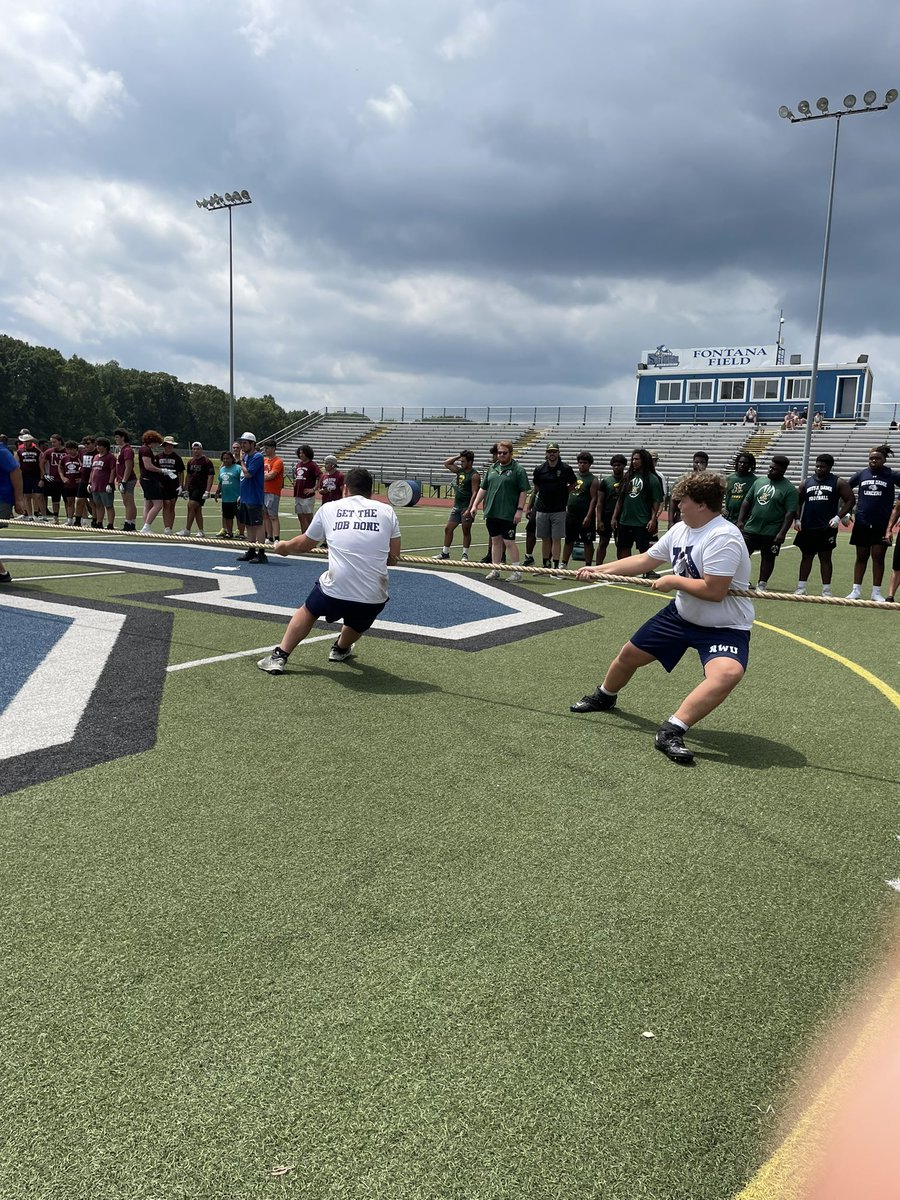 NW_UnitedFball's tweet photo. Lineman Challenge 2023 #nwu #northwestunited #workhorses #getthejobdone #trenchwarfare #linemanlife #forgottenfive #50-79 https://t.co/lzqPhs0ZVf