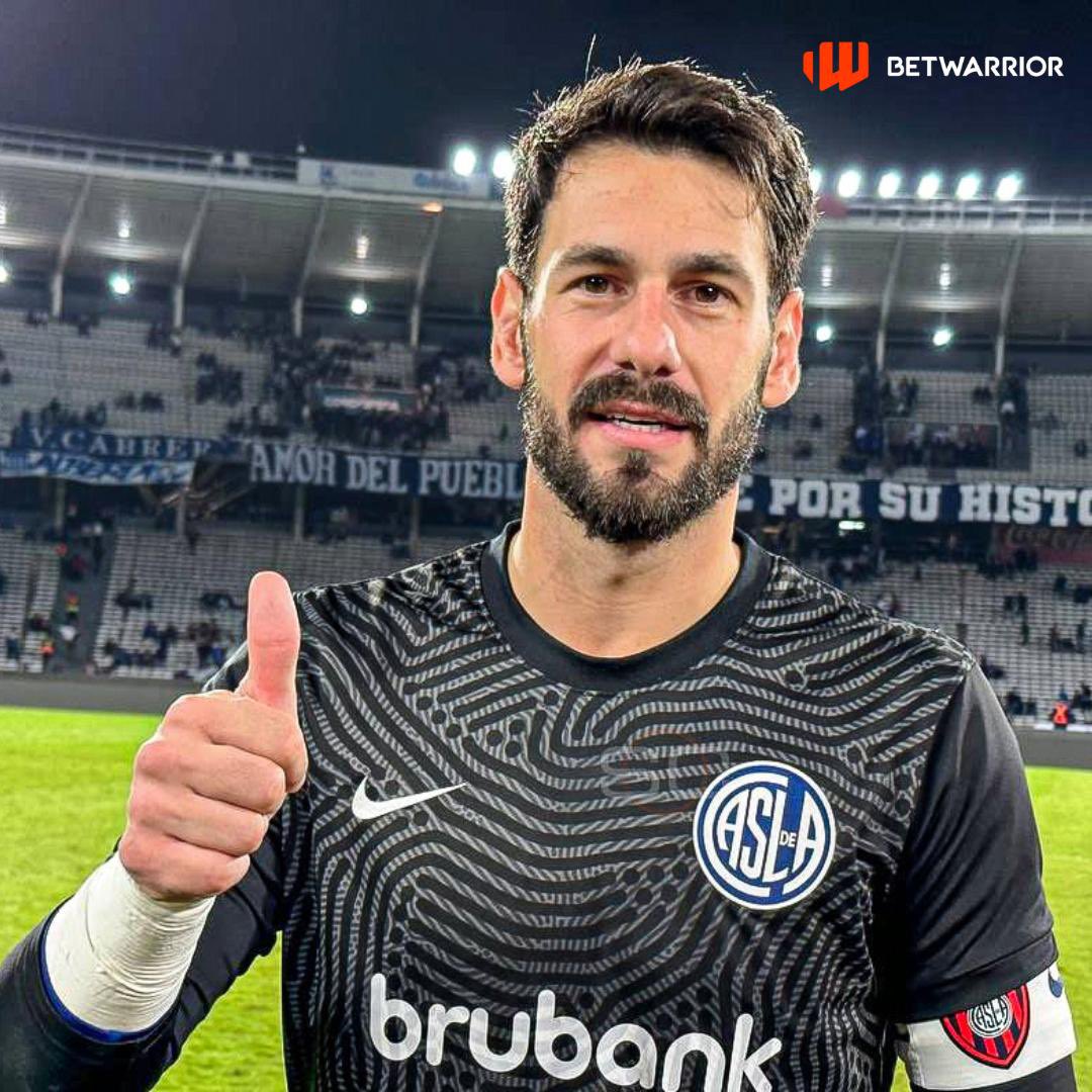 frabigol's tweet photo. Que hermoso tener el pase de este burro horrible, lo que voy a disfrutar cuando lo dejemos colgado cortando el pasto del River Camp o lo mandemos a la 5ta división Zambiana. Burro. https://t.co/8vWaA4HKIy