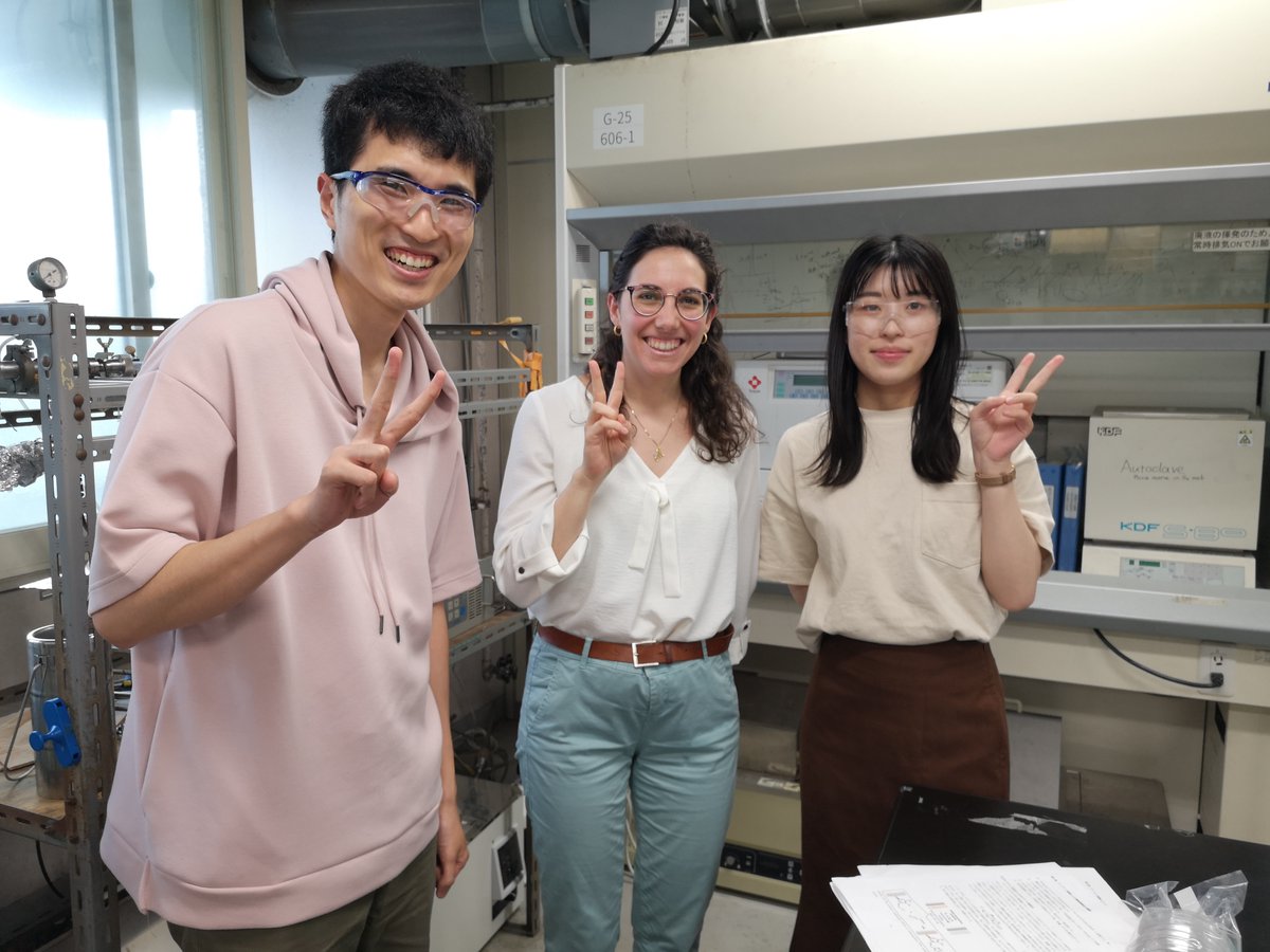 chemeng_lu's tweet photo. In June, Mariona, PhD student, visited the Yamaguchi and Kuroki Laboratory @tokyotech_en 🇯🇵🤝 She learned about polymer synthesis, membrane modification and analysis  👩‍🔬🧪
She says: 'I feel grateful to everyone in the lab for welcoming me and sharing their knowledge!' 🙌 https://t.co/uZbqIUutQi